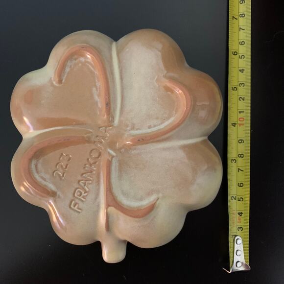 Frankoma Shamrock Four Leaf Clover 223 Pottery Desert Gold Trinket / Candy Dish - Picture 3 of 4